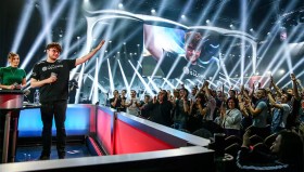 LPL与LCK选手实力对比：战术风格与版本适应能力全面解析